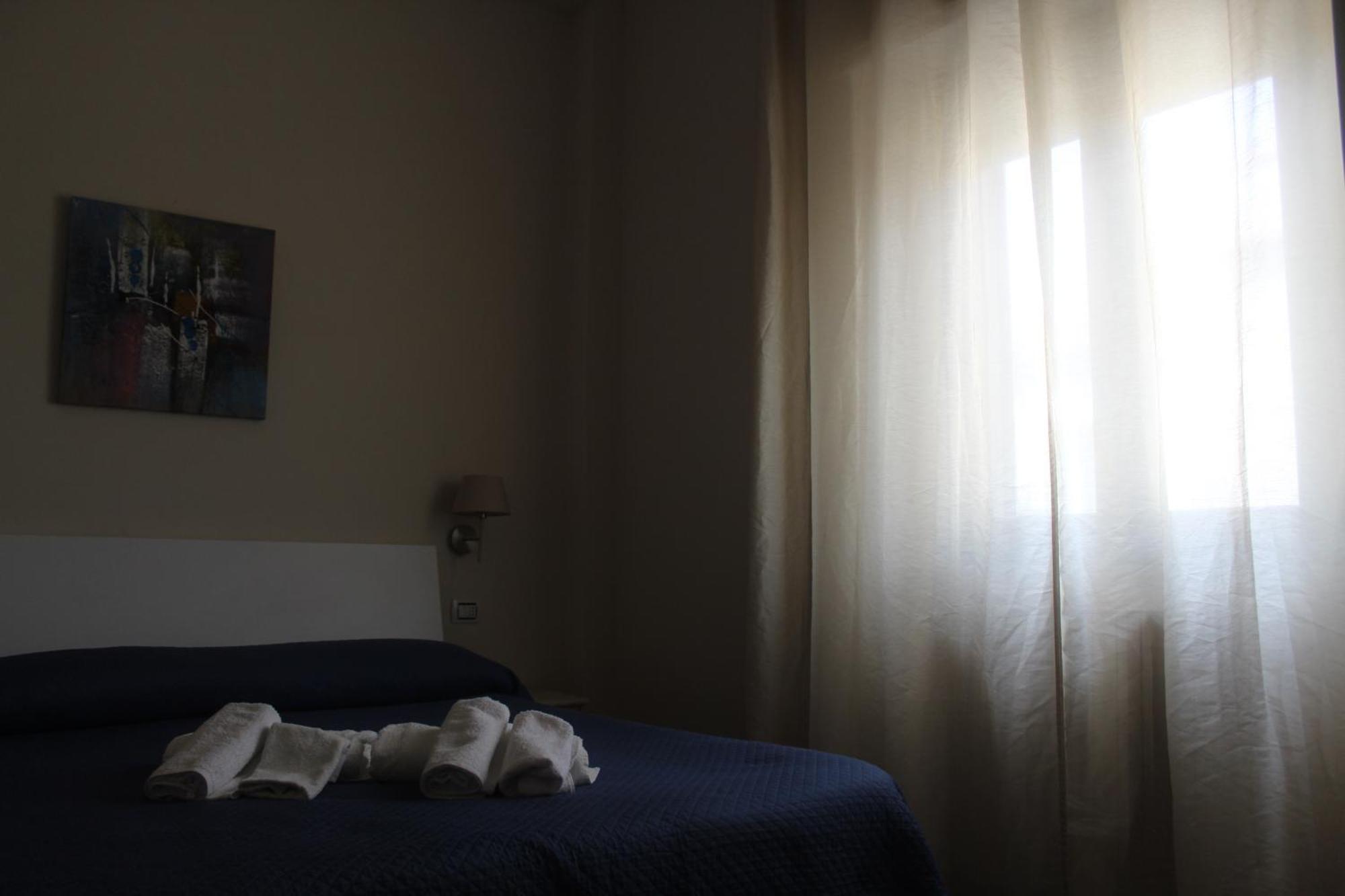 Donna Melina Bed & Breakfast Mileto Exterior photo
